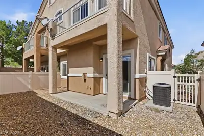 8835 Traveling Breeze Avenue 103, Las Vegas, NV 89178 Patio