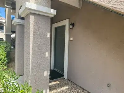 9330 West Maule Avenue 113, Las Vegas, NV 89148 Entry