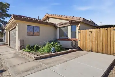 505 Sheffield Drive, Henderson, NV 89014 Front of Structure