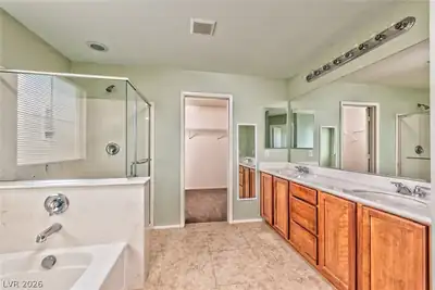 3185 Sisley Garden Avenue, Henderson, NV 89044 Primary Bathroom