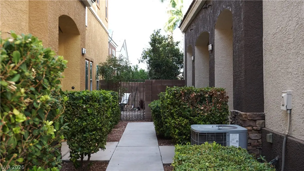 9303 Gilcrease Ave 1010, Las Vegas, NV 89149