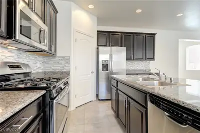 5487 Funks Grove Lane, Las Vegas, NV 89122 Kitchen