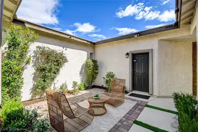 905 Cantura Mills Road, Henderson, NV 89052 