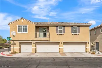 6176 Calm Breeze Avenue 101, Las Vegas, NV 89108 Front of Structure