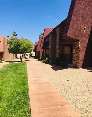 4941 River Glen Drive 7 Las Vegas, NV 89103