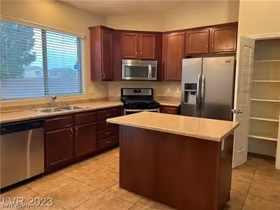 5512 Stelle Amore Street, North Las Vegas, NV 89081 Kitchen
