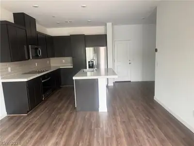 218 Krameria Avenue, Henderson, NV 89011 Kitchen