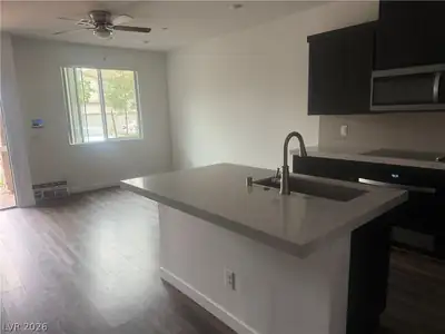 218 Krameria Avenue, Henderson, NV 89011 Kitchen