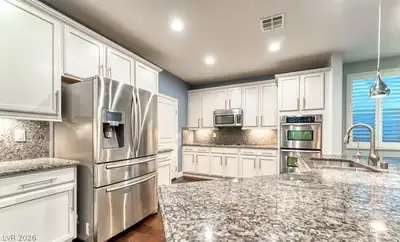 11216 Hedgemont Avenue, Las Vegas, NV 89138 Kitchen