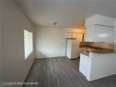 1896 Fulstone Way 4, Las Vegas, NV 89115 Dining Area