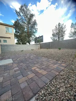 7077 De Paz Way, Las Vegas, NV 89113 Yard
