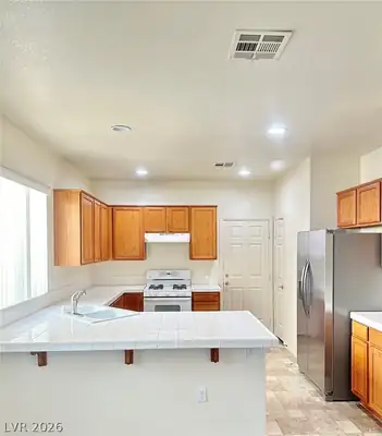 7077 De Paz Way, Las Vegas, NV 89113 Kitchen
