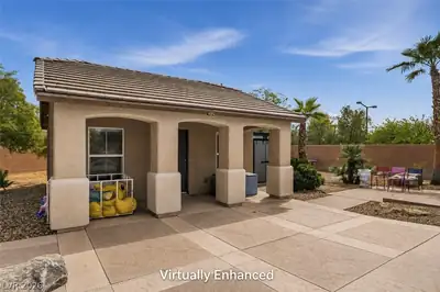 5527 Breecher Avenue, Las Vegas, NV 89131 Guest Quarters