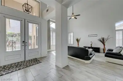 971 Temple View Drive, Las Vegas, NV 89110 Entrance Foyer