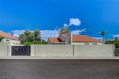 9932 Heffner Hills Circle, Las Vegas, NV 89117 Side of Structure
