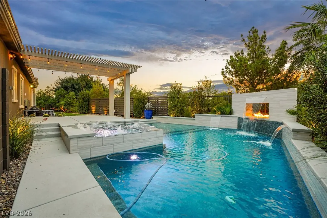 6268 PETROGLYPH Avenue, Las Vegas, NV 89135