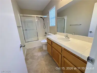 9404 Kayla Court, Las Vegas, NV 89134 Primary Bathroom