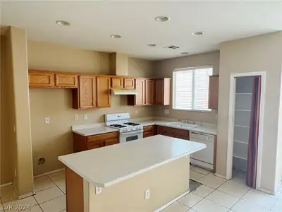 5865 Bishops Bowl Street, North Las Vegas, NV 89081 Kitchen