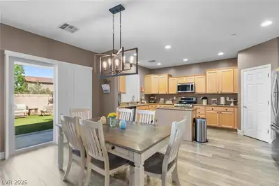 92 Newmiller Street, Henderson, NV 89002 Dining Area