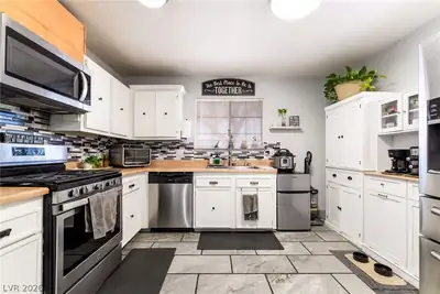 405 Box Elder Way, Henderson, NV 89015 Kitchen