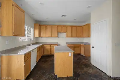 4017 Cherokee Rose Avenue, North Las Vegas, NV 89031 Kitchen
