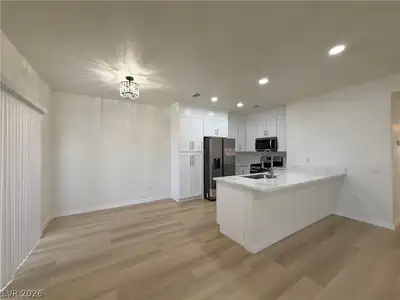 5415 West Harmon Avenue 1017, Las Vegas, NV 89103 Kitchen