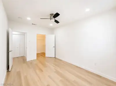 5415 West Harmon Avenue 1017, Las Vegas, NV 89103 Bedroom