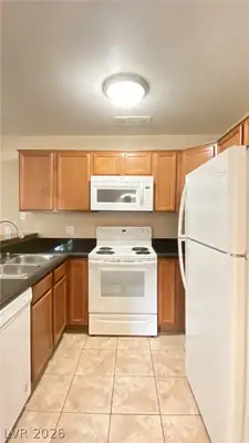 3145 East Flamingo Road 2044, Las Vegas, NV 89121 Kitchen
