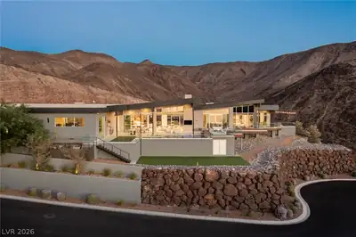 672 Overlook Rim Drive, Henderson, NV 89012 Front of Structure