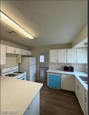 3505 Benson Lane, North Las Vegas, NV 89032 Kitchen