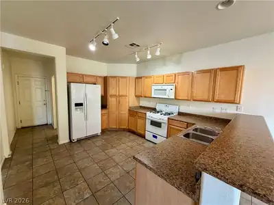 3616 ASBURY HILL Avenue, Las Vegas, NV 89110 Kitchen