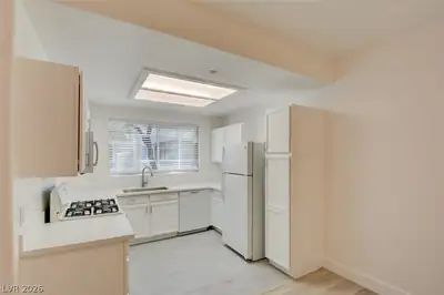 830 Carnegie Street 213, Henderson, NV 89052 Kitchen