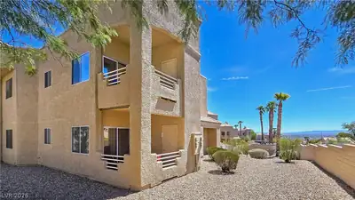2240 Highpointe Drive 201, Laughlin, NV 89029 Front of Structure
