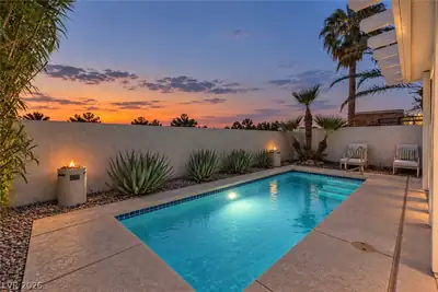 1900 Bookbinder Drive, Las Vegas, NV 89108 Pool