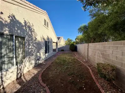 1594 Raining Hills Street, Henderson, NV 89052 Yard