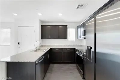 2637 Wimbledon White Court, North Las Vegas, NV 89086 Kitchen