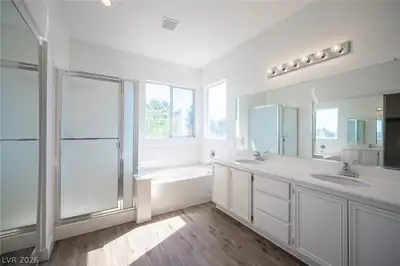 10151 Splendor Ridge Ave Avenue, Las Vegas, NV 89135 Primary Bathroom