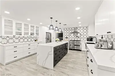 246 Windsong Drive, Henderson, NV 89074 