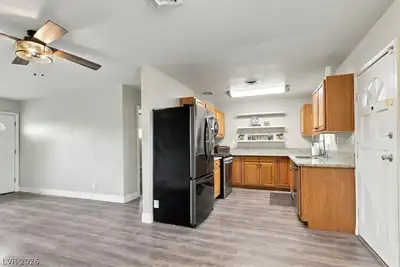 5875 Bunch Street, Las Vegas, NV 89122 Kitchen