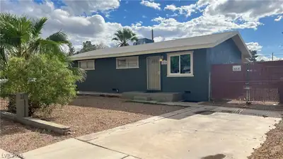 5875 Bunch Street, Las Vegas, NV 89122 Front of Structure