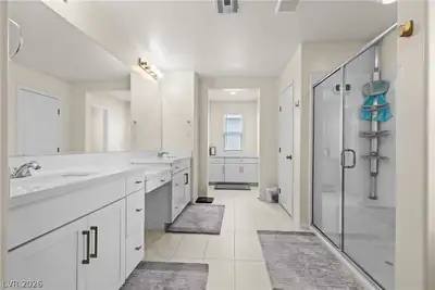 190 Baru Belin Avenue, Las Vegas, NV 89183 Primary Bathroom