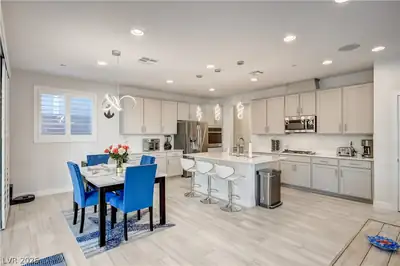 47 Flora Sagio Avenue, Henderson, NV 89011 Kitchen