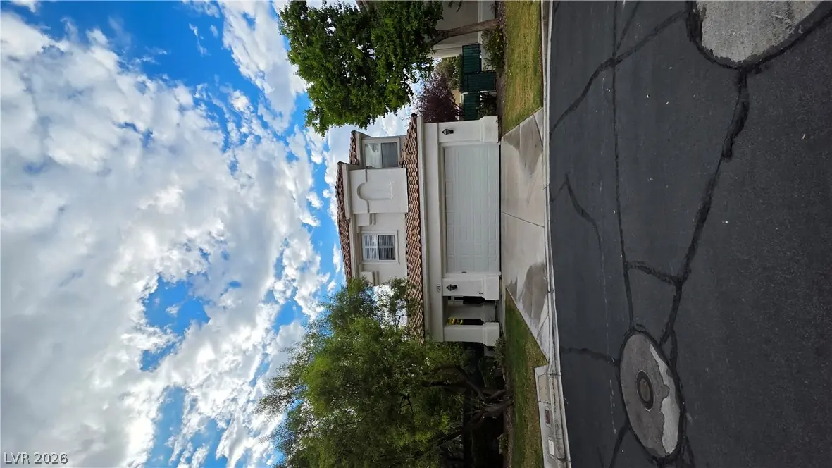 1300 Elk River Circle, Las Vegas, NV 89134