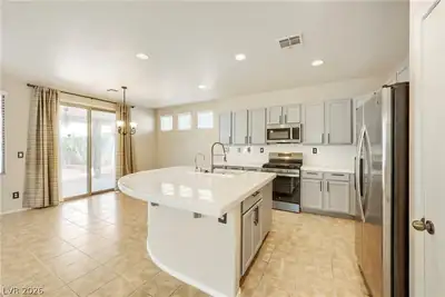 6692 Chariots Path Court, Las Vegas, NV 89142 Kitchen