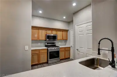 10550 West Alexander Road 2135, Las Vegas, NV 89129 Kitchen