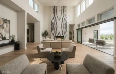 10907 Rossa Peak Avenue, Las Vegas, NV 89135 Living Room