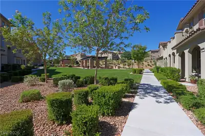 93 Alamere Falls Drive, Las Vegas, NV 89138 Yard