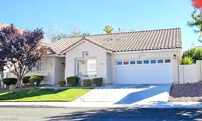 2905 Portada Avenue, Henderson, NV 89074 Front of Structure