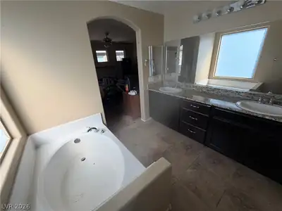 9325 Roadmaster Court, Las Vegas, NV 89178 Primary Bathroom