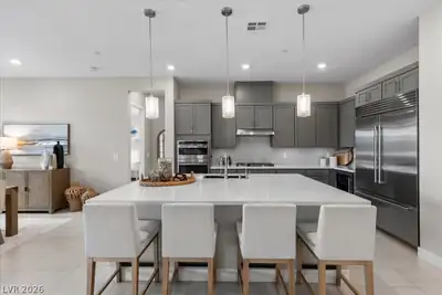 387 Faro Di Portofino Court, Henderson, NV 89011 Kitchen
